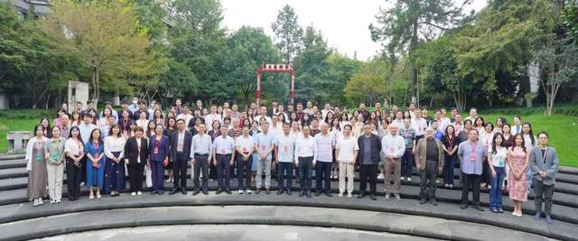  拓宽规范，更新范式——围绕“关键词”做好马克思主义美学研究