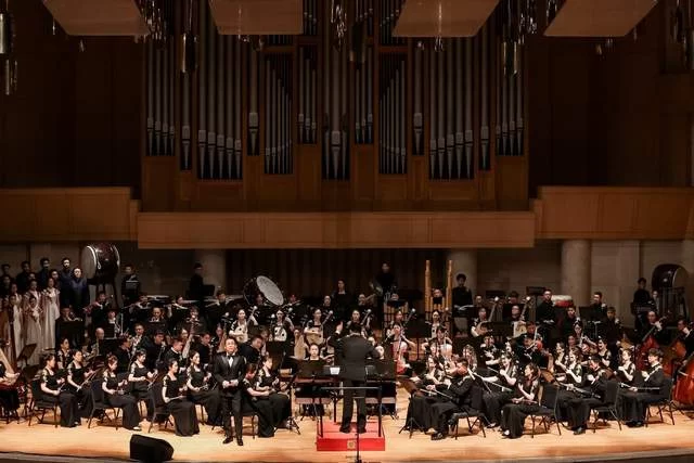 民族交响《云横秦岭》晋京首演:奏响中华父亲山的精神史诗(图6) 民族交响《云横秦岭》晋京首演:奏响中华父亲山的精神史诗(图6)