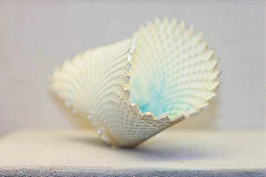 北京国际珐琅艺术创作与交流展暨第十三届北京工艺美术学术研讨会举办(图6)