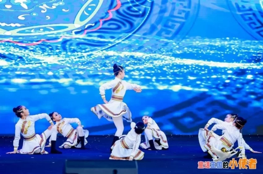 中丹童趣艺术共创“童话王国的小使者”系列活动在京启动(图4)