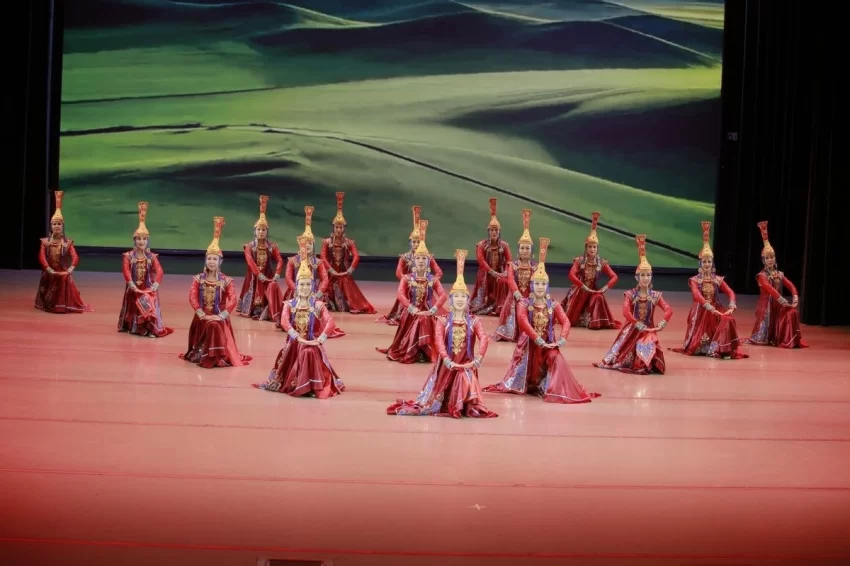 “九九重阳・乐龄逸汇”银龄文化艺术活动成功举办(图3) “九九重阳・乐龄逸汇”银龄文化艺术活动成功举办(图3)