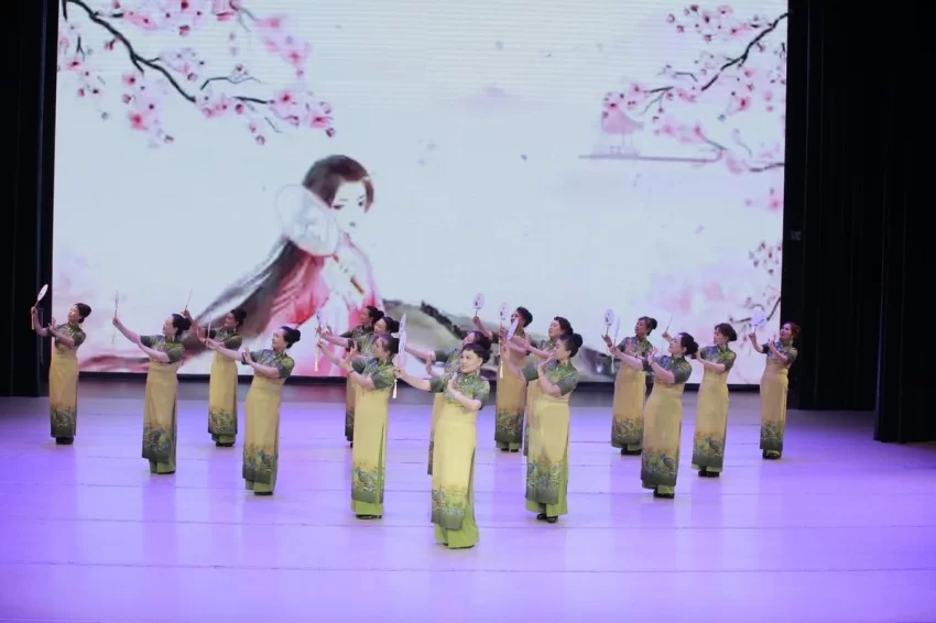 “九九重阳・乐龄逸汇”银龄文化艺术活动成功举办(图4) “九九重阳・乐龄逸汇”银龄文化艺术活动成功举办(图4)