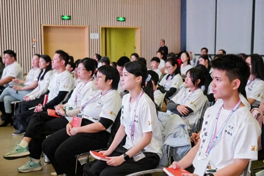 北京中轴线上的大思政课走进清华园 马来西亚音乐代表团共话中轴魅力