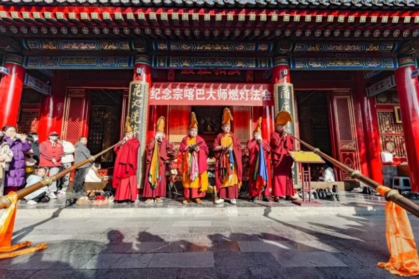 西安广仁寺举办燃灯民俗活动 开启跨越600年的光明之约(图2)
