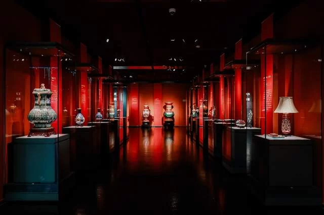  “景泰流芳 蓝韵新生” 景泰蓝传承与创新艺术展在国家大剧院开幕(图2)