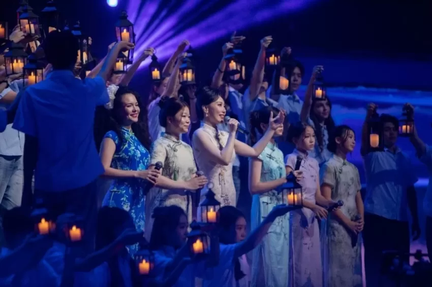 2026年“文化中国·水立方杯”中文歌曲大赛联欢晚会在京举行(图2) 2026年“文化中国·水立方杯”中文歌曲大赛联欢晚会在京举行(图2)
