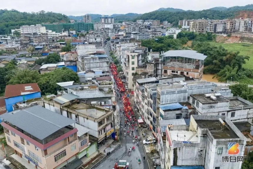 开局即无敌!汇聚68万善款、新科北大博士等199人获奖!首届博白须无奖学大会成功举办(图5) 开局即无敌!汇聚68万善款、新科北大博士等199人获奖!首届博白须无奖学大会成功举办(图5)