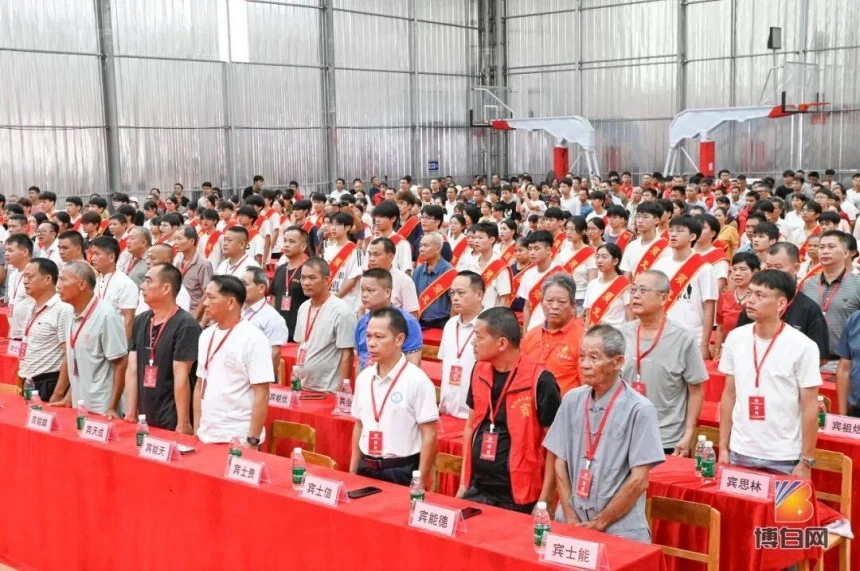 开局即无敌!汇聚68万善款、新科北大博士等199人获奖!首届博白须无奖学大会成功举办(图25) 开局即无敌!汇聚68万善款、新科北大博士等199人获奖!首届博白须无奖学大会成功举办(图25)