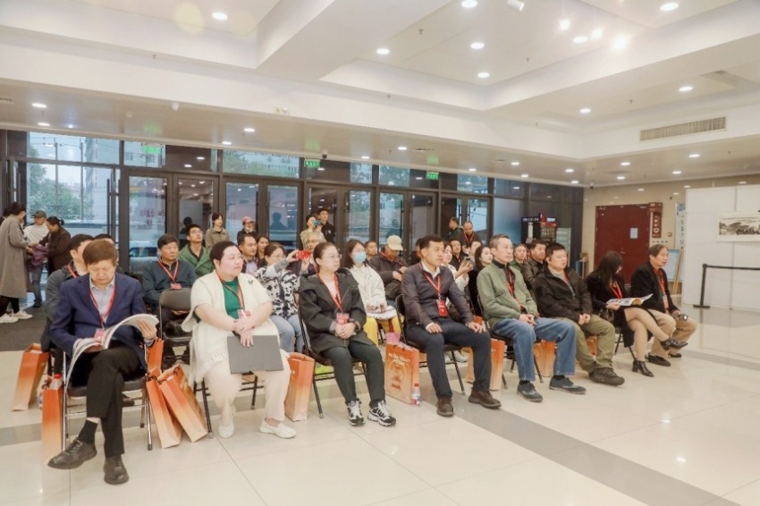 “中轴气象耀京华——杨留义北京中轴线百米长卷主题分享会”在京举办