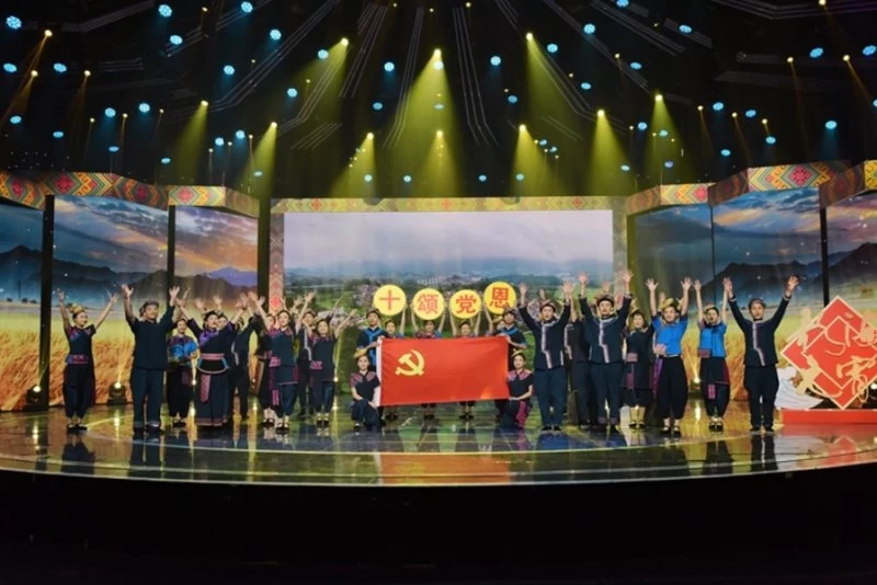 “唱支山歌给党听”——2021广西文艺界喜迎建党100周年"歌海元宵"特别节目录制完成(图8) “唱支山歌给党听”——2021广西文艺界喜迎建党100周年"歌海元宵"特别节目录制完成(图8)