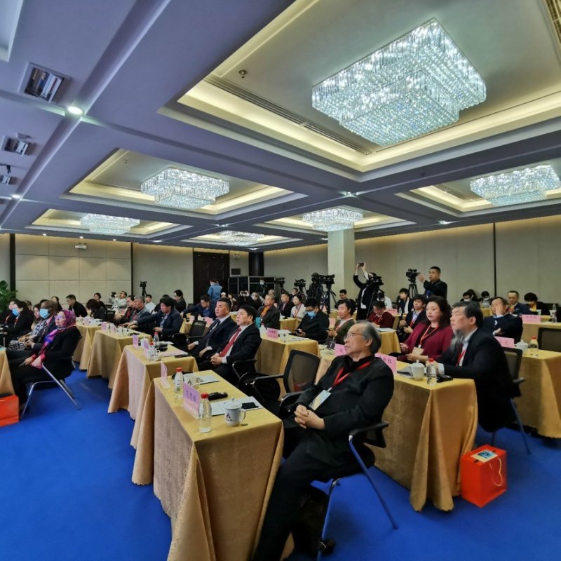陶瓷文化与文旅产业共融,促进文旅产业走出去——2021国际陶瓷文化峰会成功举办(图2) 陶瓷文化与文旅产业共融,促进文旅产业走出去——2021国际陶瓷文化峰会成功举办(图2)