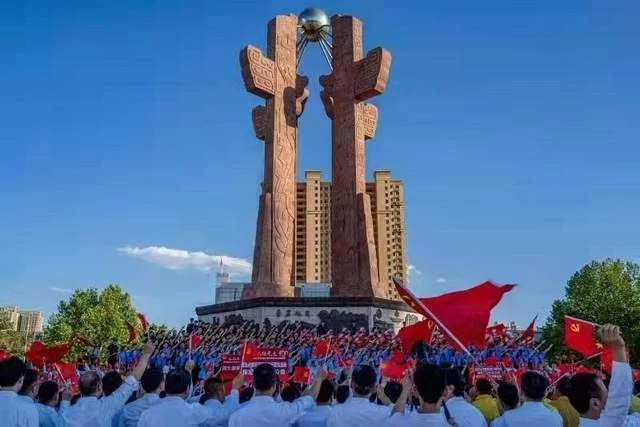 河北保定：百支队伍、近万参演人员歌咏百年征程(图3)