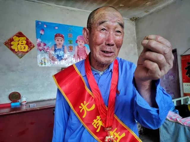 七一，走进老党员——农民摄影人杨晓勇为农民党员入户留影(图7)