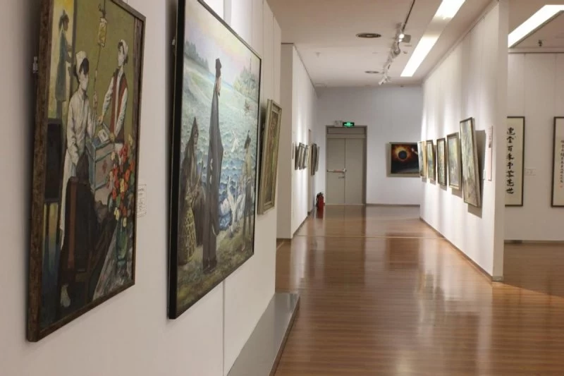 “聚焦经典 盛世丹青”——侯业油画作品展在北京炎黄艺术馆隆重展出(图4) “聚焦经典 盛世丹青”——侯业油画作品展在北京炎黄艺术馆隆重展出(图4)