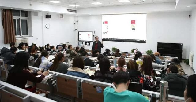 文以载道 德以树人——封杰教授为表演系师生作专题讲座