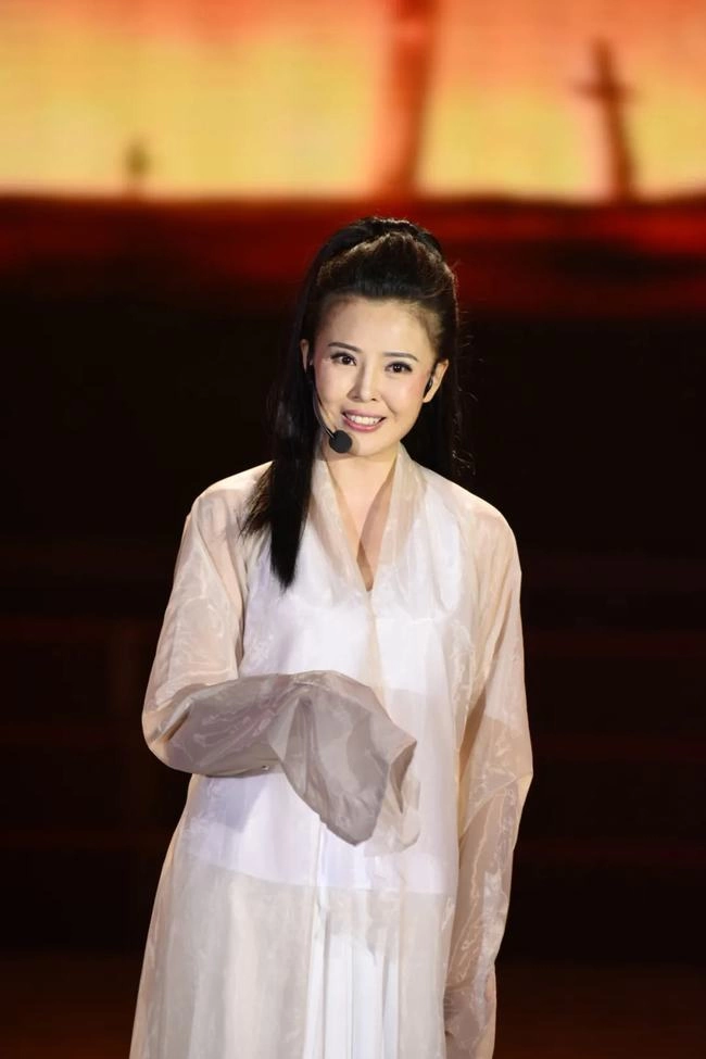 朗诵神器来了!这本书让你秒变朗诵大神(图6) 朗诵神器来了!这本书让你秒变朗诵大神(图6)